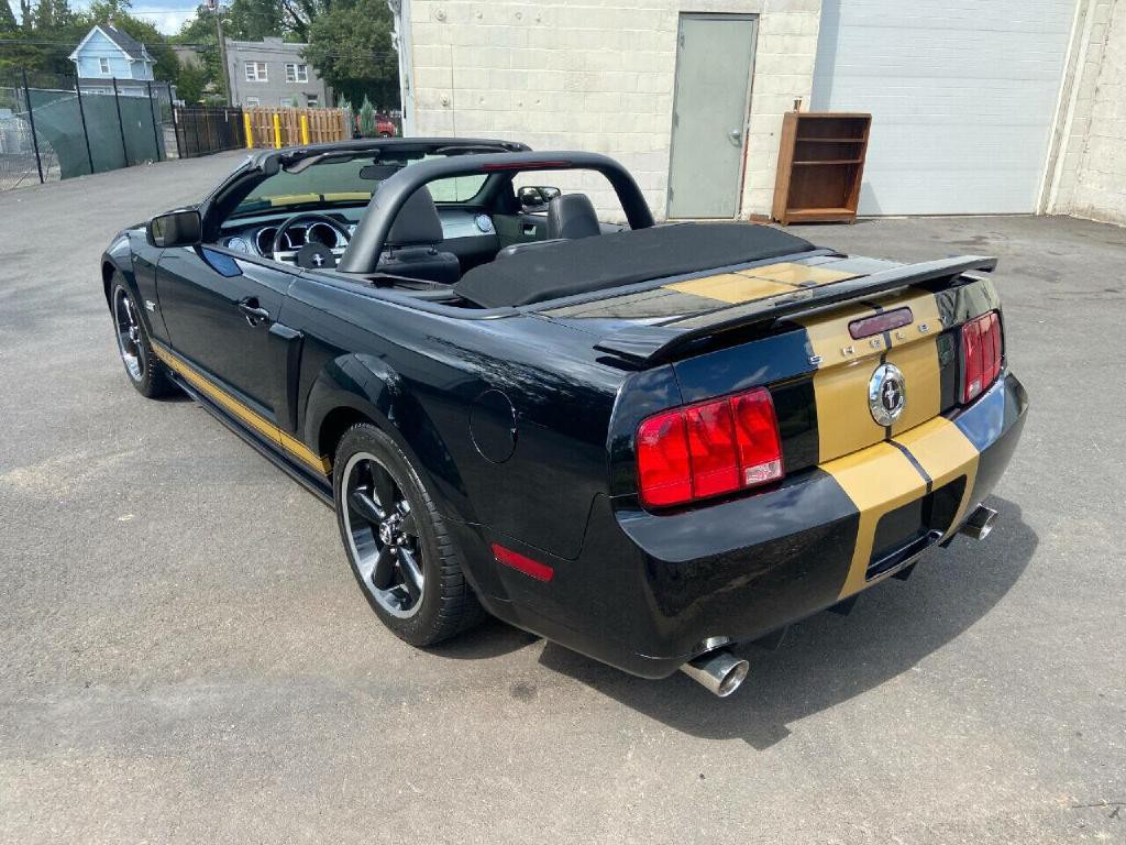 2007 Ford Mustang Image 14