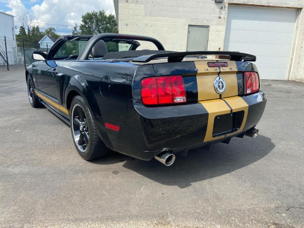 2007 Ford Mustang Image 16