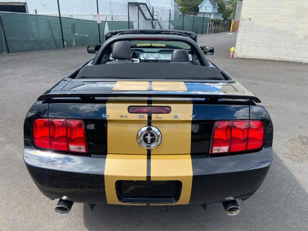 2007 Ford Mustang Image 17