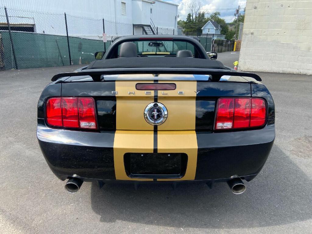 2007 Ford Mustang Image 18