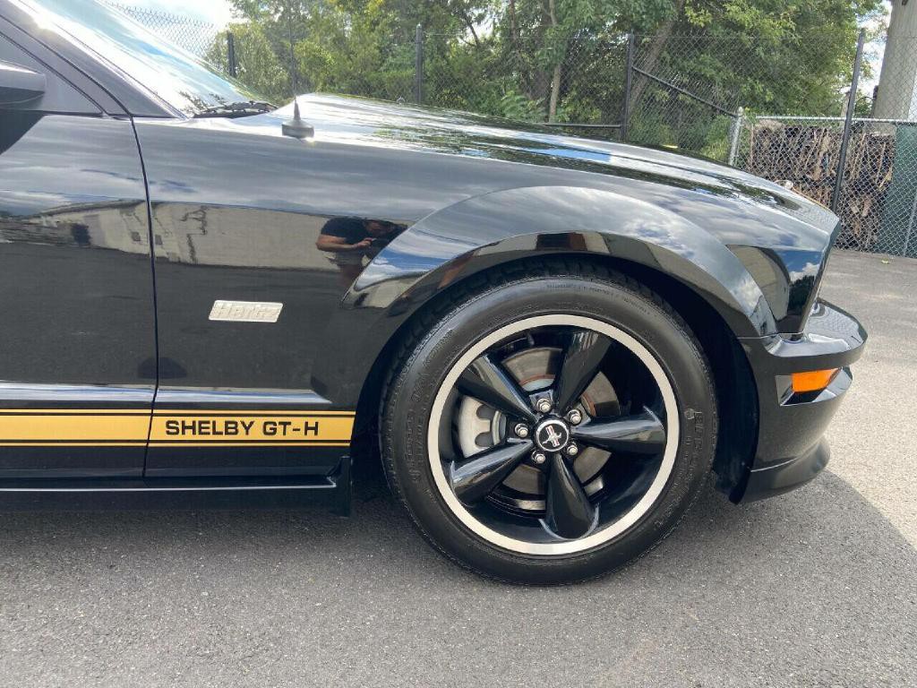 2007 Ford Mustang Image 25