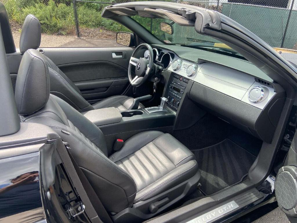 2007 Ford Mustang Image 27