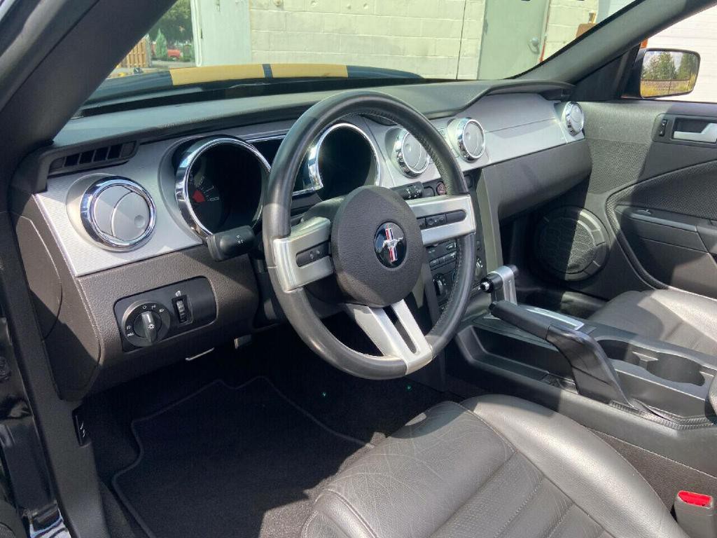 2007 Ford Mustang Image 36