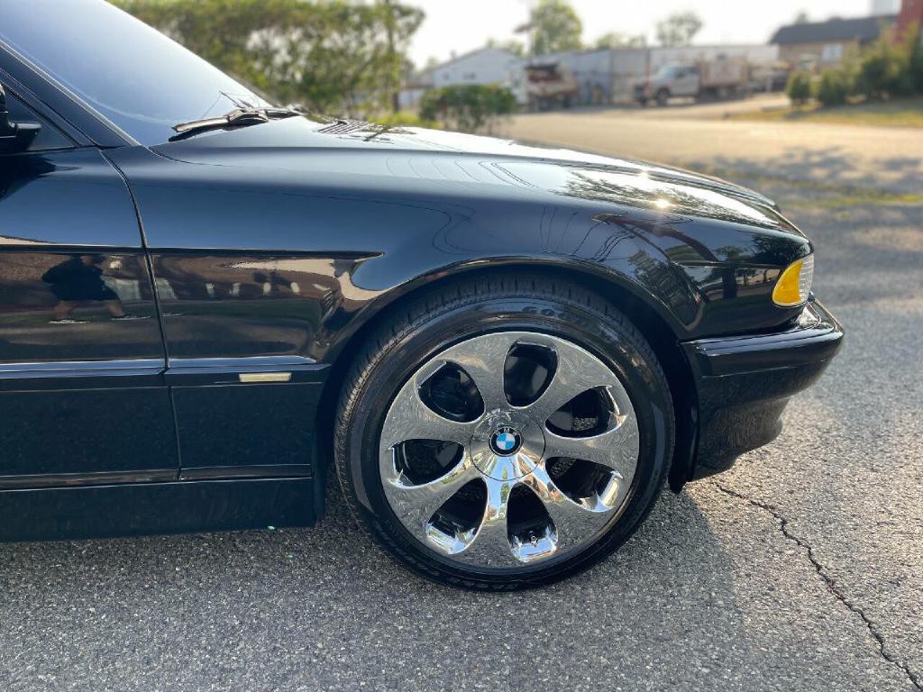 2001 BMW 7 Series Image 25