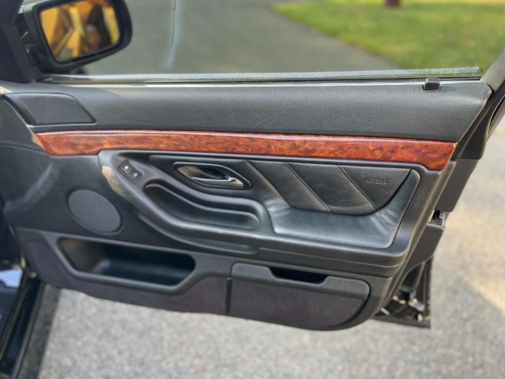 2001 BMW 7 Series Image 34