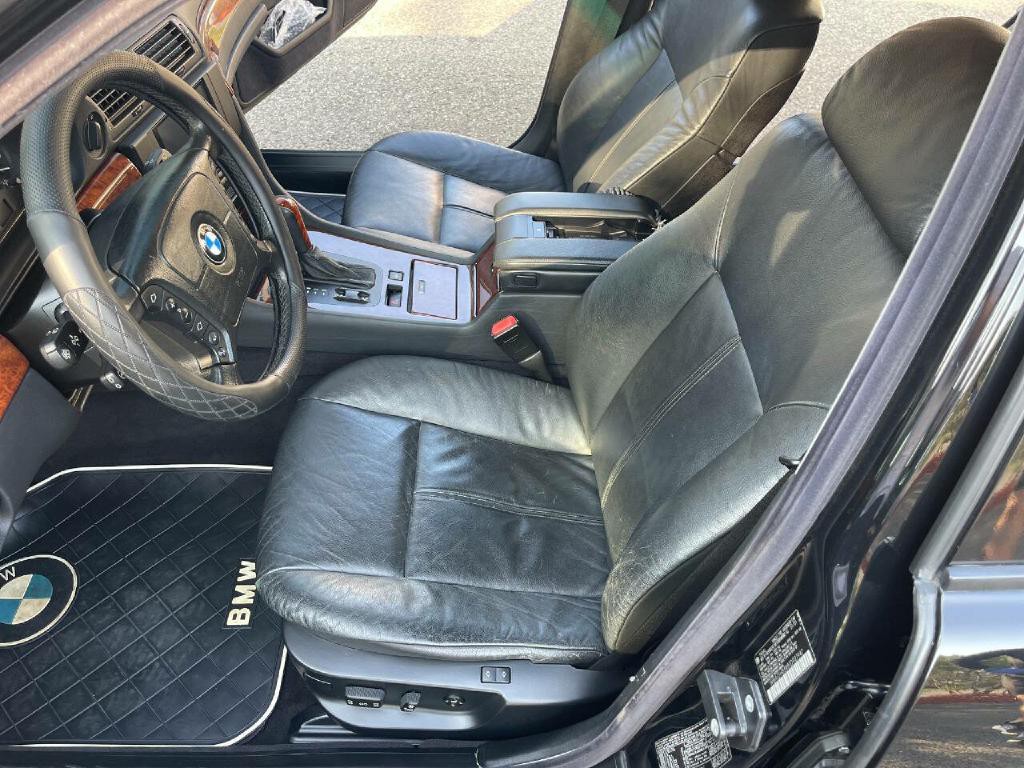 2001 BMW 7 Series Image 46
