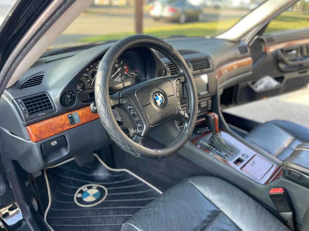 2001 BMW 7 Series Image 47