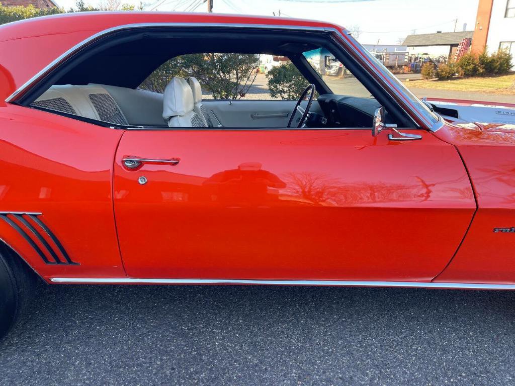 1969 Chevrolet Camaro Image 26