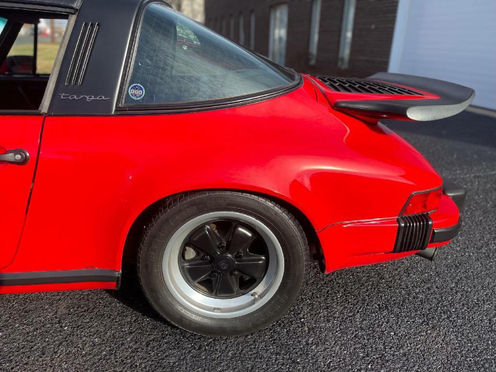 1984 Porsche 911 Image 9