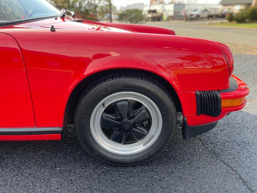 1984 Porsche 911 Image 22