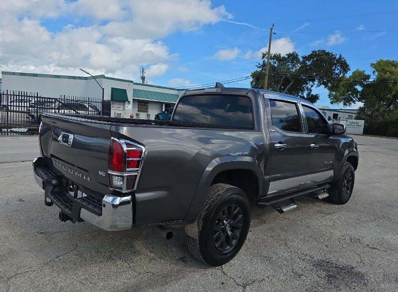 2021 Toyota Tacoma Image 2