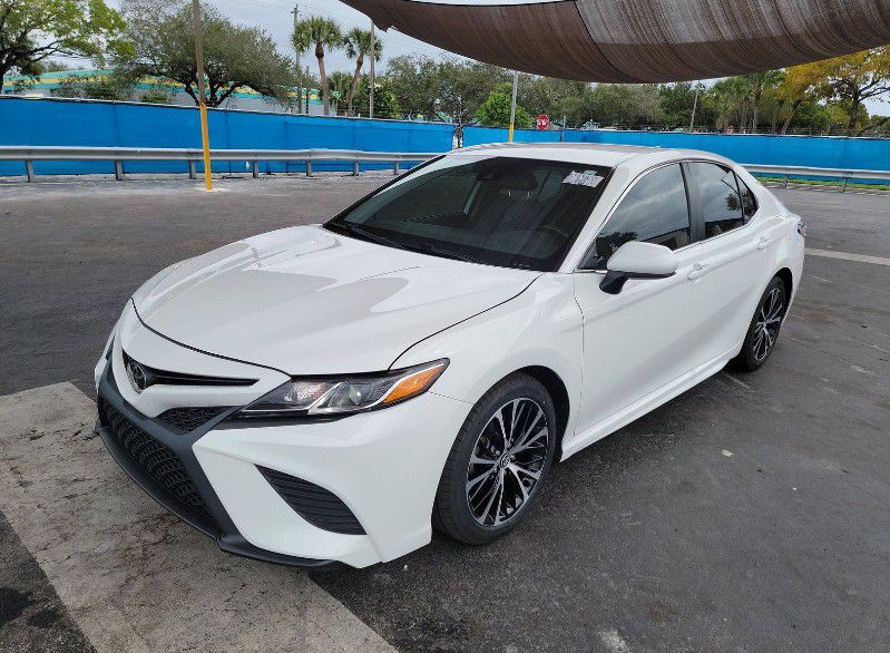 2020 Toyota Camry Image 1