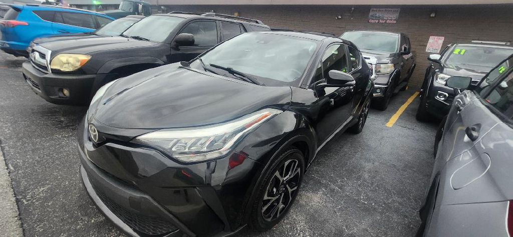 2021 Toyota C-HR Image 1