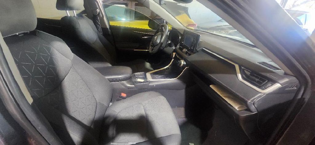 2021 Toyota Rav4 Image 4