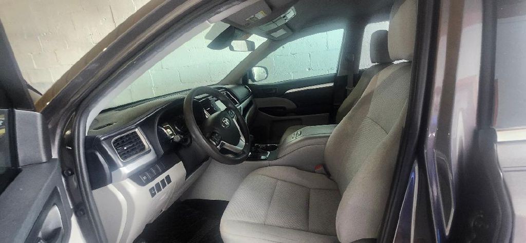 2019 Toyota Highlander Image 4