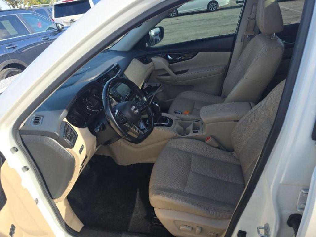 2018 Nissan Rogue Image 7