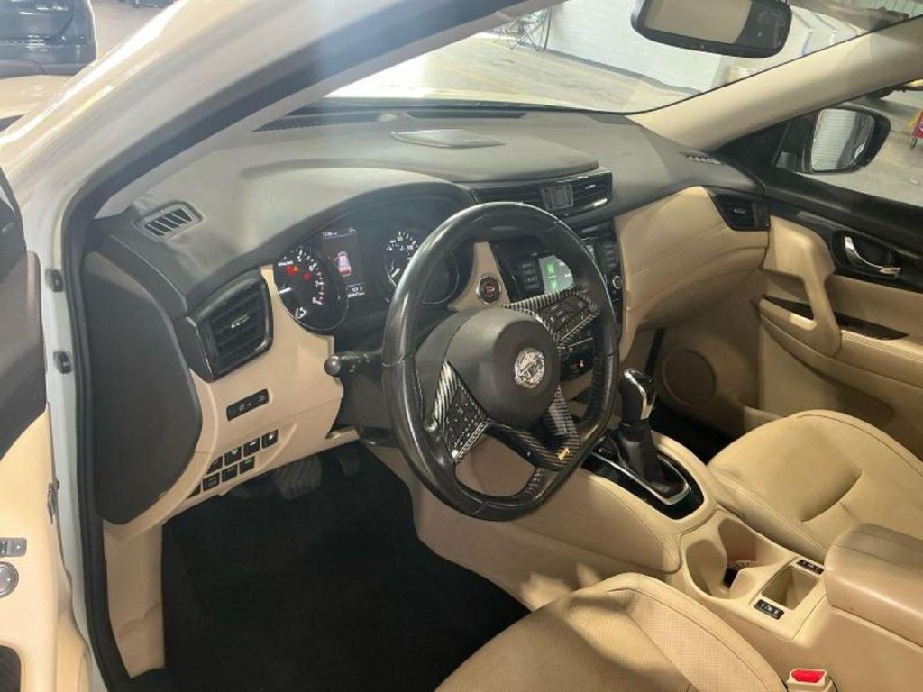 2018 Nissan Rogue Image 10