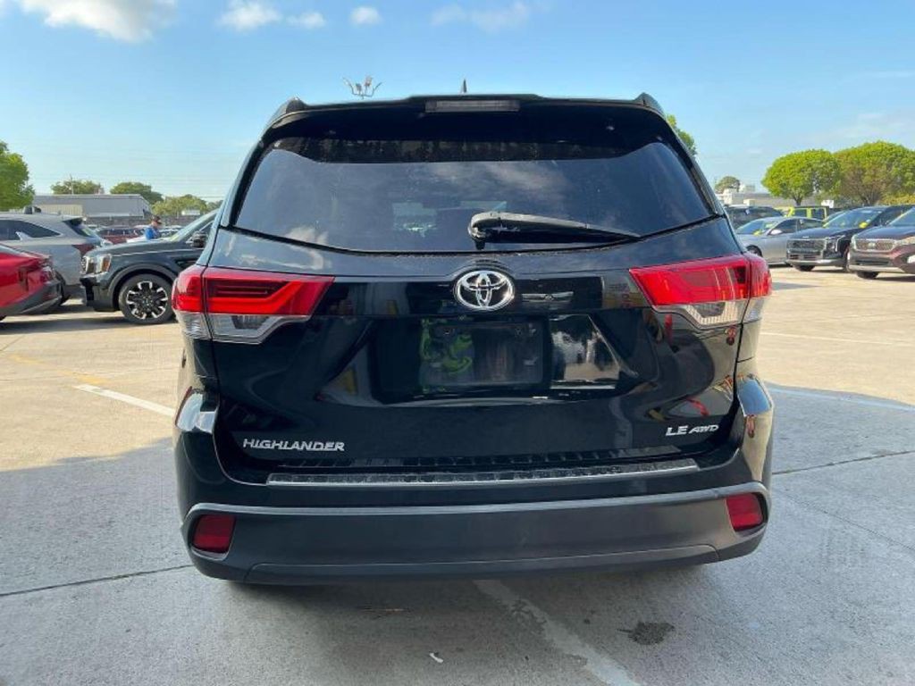 2018 Toyota Highlander Image 3