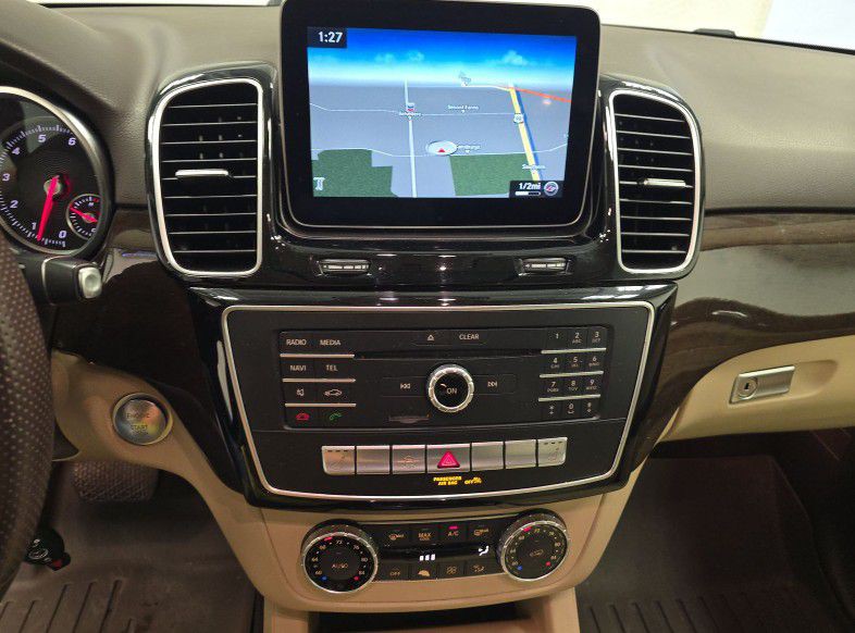 2017 Mercedes-Benz GLE-Class Image 10