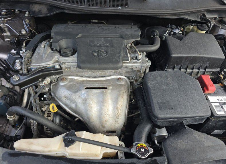 2016 Toyota Camry Image 7