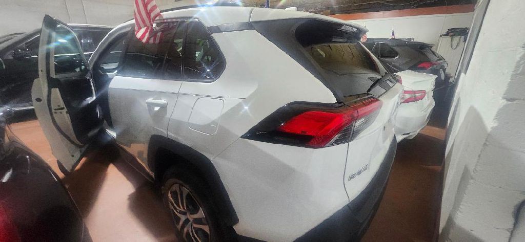 2019 Toyota Rav4 Image 4
