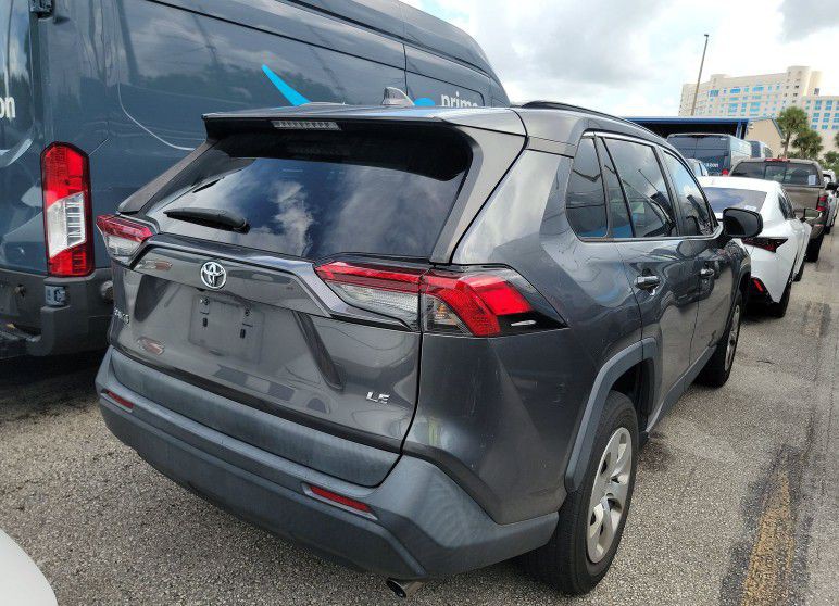 2019 Toyota Rav4 Image 2