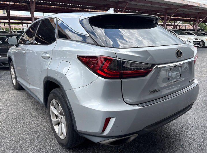 2017 Lexus RX Image 3