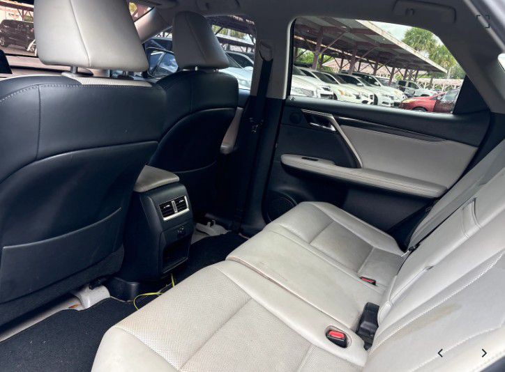 2017 Lexus RX Image 5