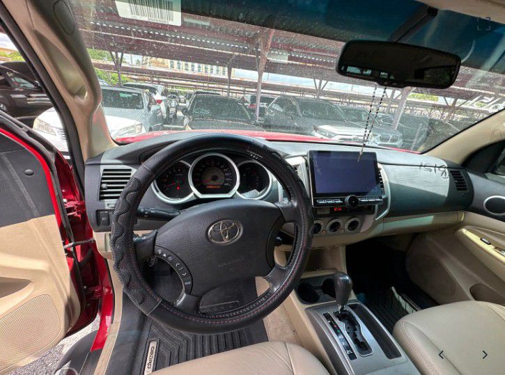 2011 Toyota Tacoma Image 5