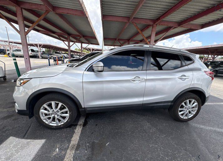 2020 Nissan Rogue Image 3