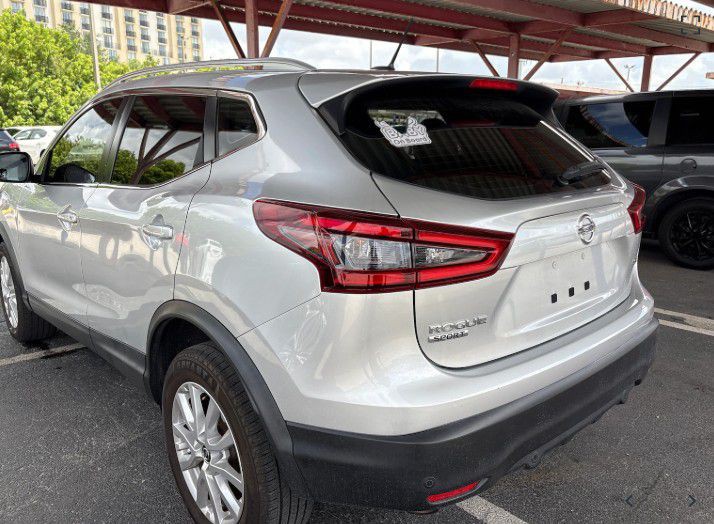 2020 Nissan Rogue Image 4