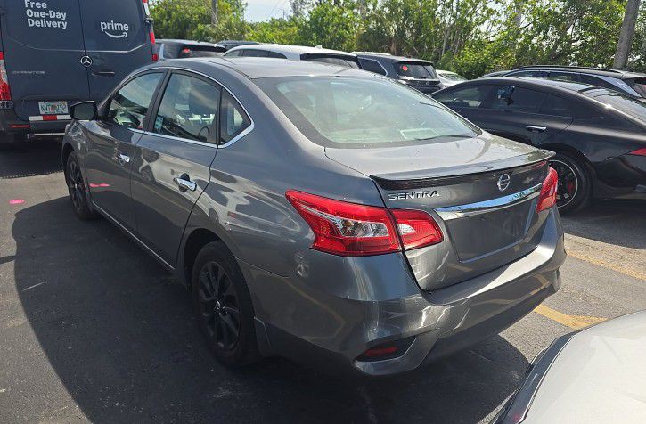 2018 Nissan Sentra Image 2