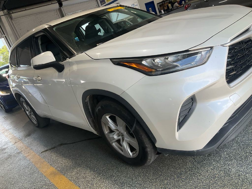 2020 Toyota Highlander Image 1