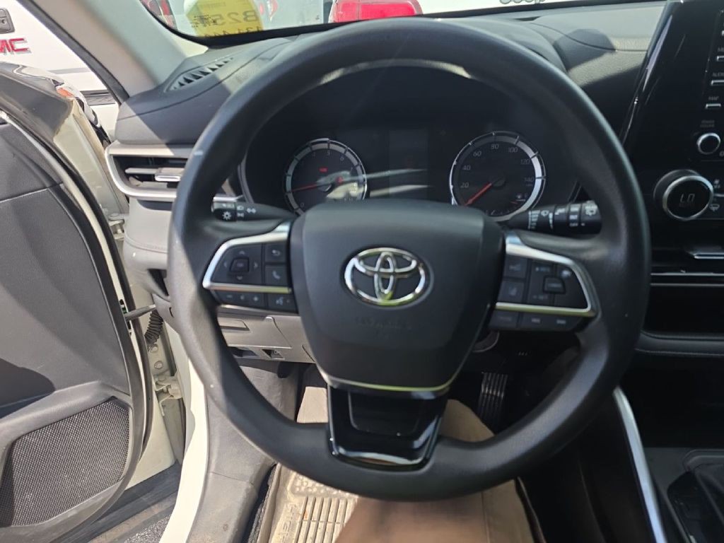 2020 Toyota Highlander Image 2