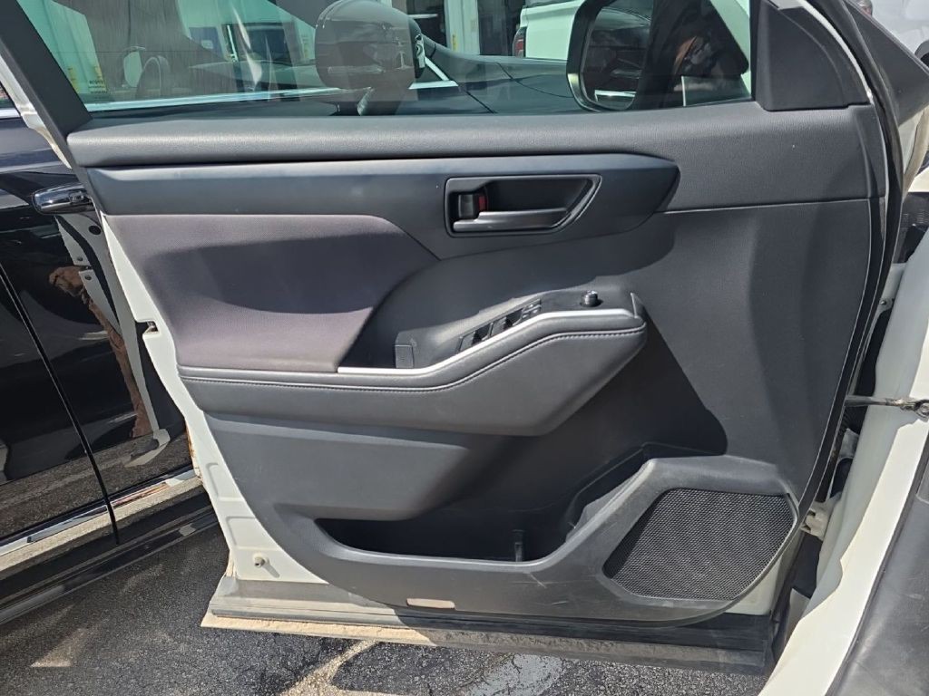 2020 Toyota Highlander Image 3