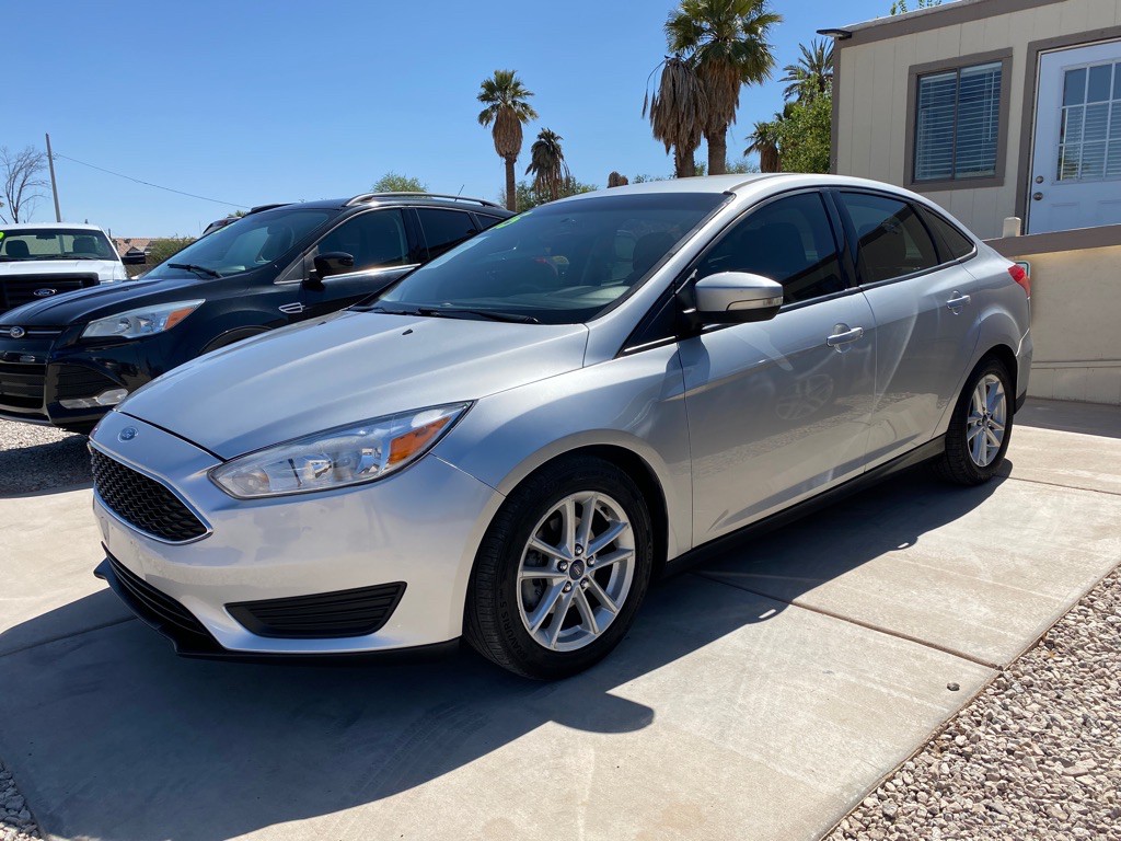 2015 Ford Focus Image 1