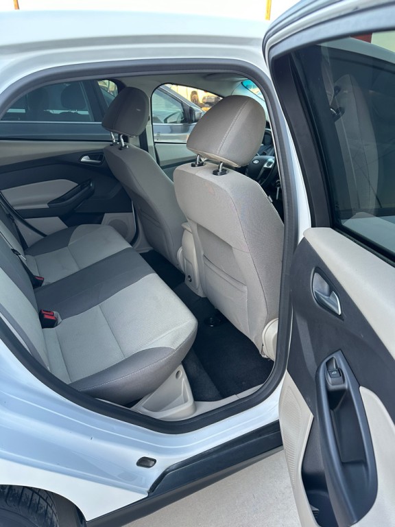 2014 Ford Focus Image 9