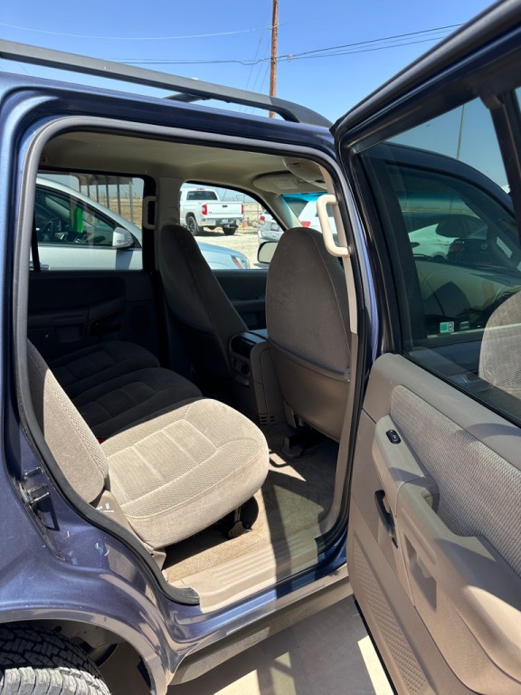 2002 Ford Explorer Image 10