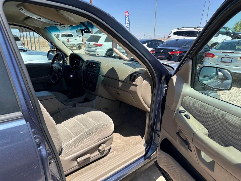 2002 Ford Explorer Image 11