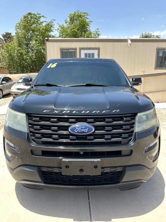 2016 Ford Explorer Image 2