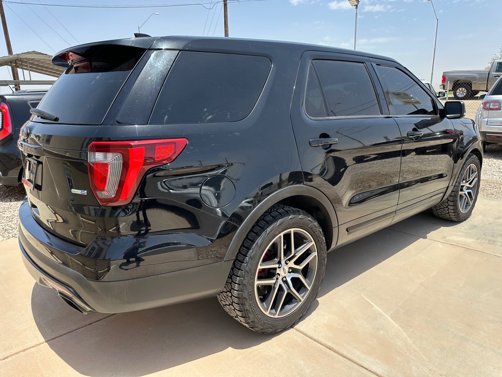 2016 Ford Explorer Image 4