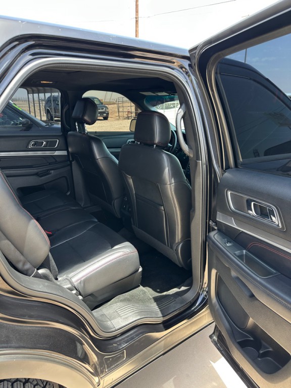 2016 Ford Explorer Image 10