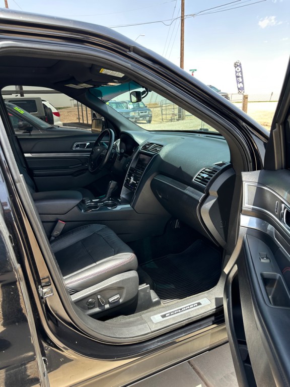 2016 Ford Explorer Image 11