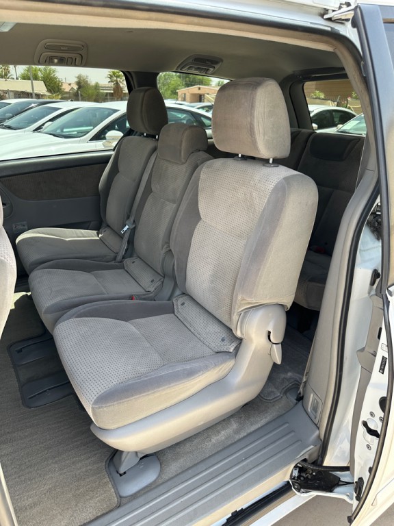 2010 Toyota Sienna Image 8