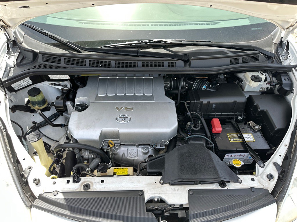 2010 Toyota Sienna Image 14