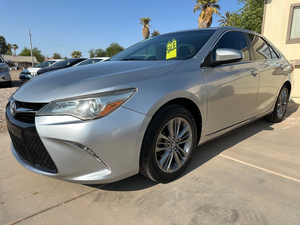 2017 Toyota Camry Image 1