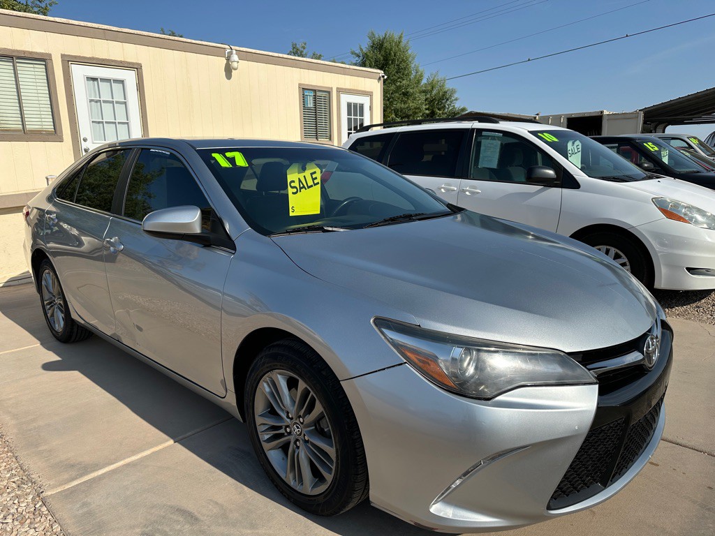 2017 Toyota Camry Image 3