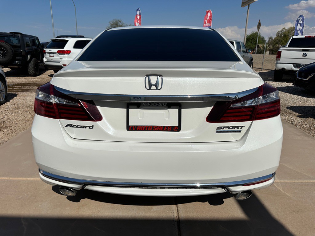 2017 Honda Accord Image 5