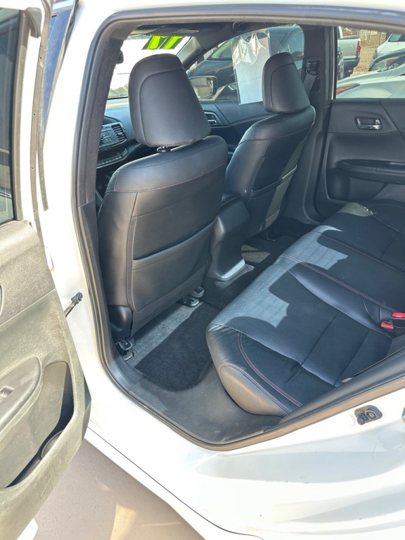 2017 Honda Accord Image 8