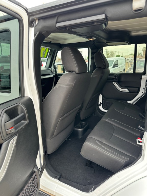 2017 Jeep Wrangler Unlimited Image 8